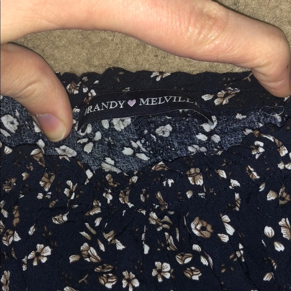 Brandy Melville top - Picture 3 of 5
